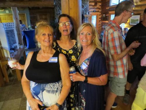 Bev Borta, Dee Robinett, Kim Sahs